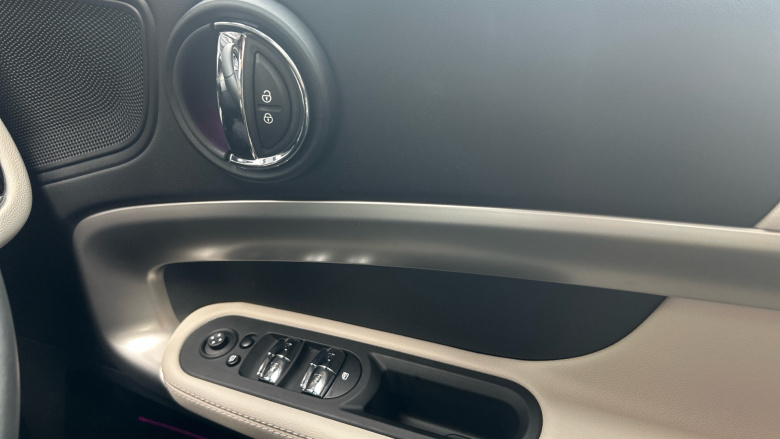 MINI Countryman 2.0 John Cooper Works Premium Plus ALL4 5dr Auto Petrol Hatchback